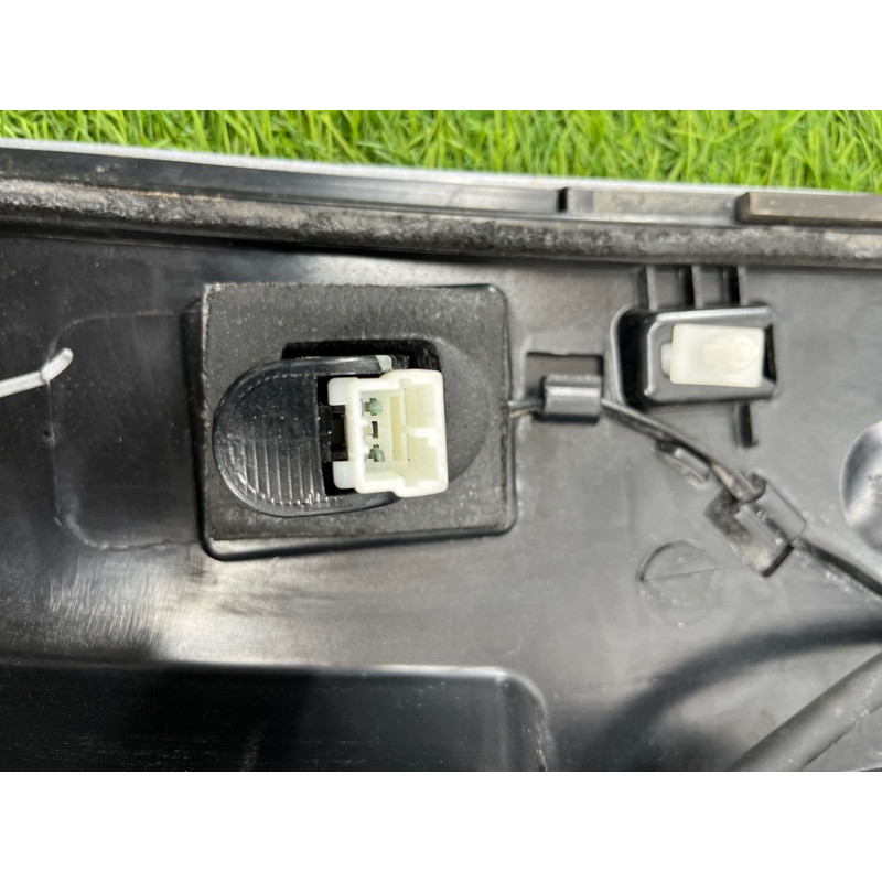 Спойлер (кузов и элементы) Jeep Grand Cherokee WK2 2018 3.6 68217495AA