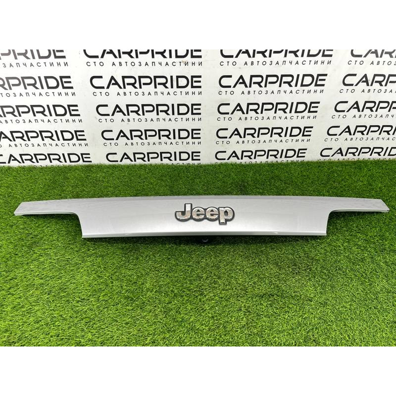 Накладка крышки багажника (кузов и элементы) Jeep Grand Cherokee WK2 2018 3.6 6KL53TZZAA