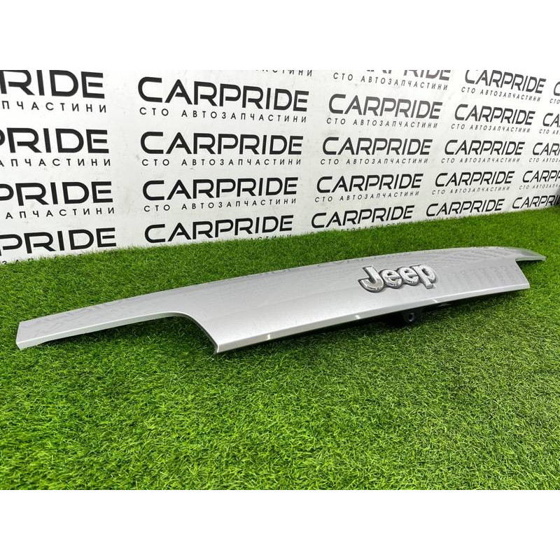 Накладка крышки багажника (кузов и элементы) Jeep Grand Cherokee WK2 2018 3.6 6KL53TZZAA