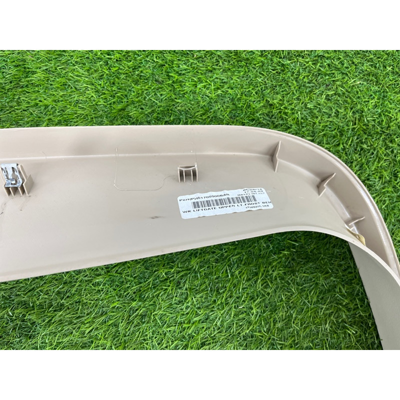 Обшивка крышки багажника (салон) Jeep Grand Cherokee WK2 2018 3.6 1XW82HL1AB