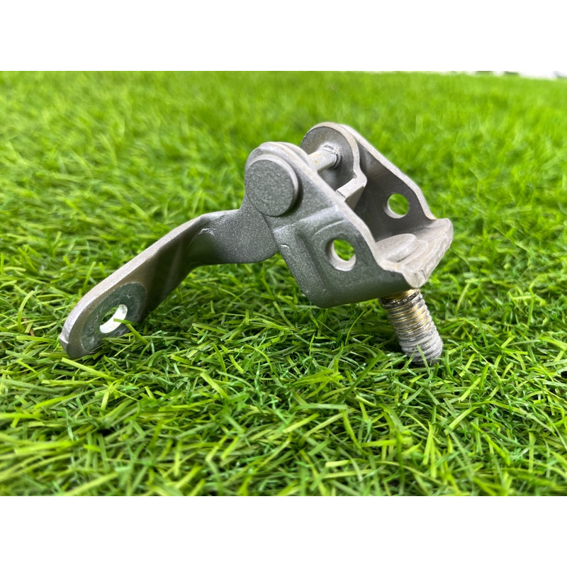 Петля багажника (кузов и элементы) Jeep Grand Cherokee WK2 2018 3.6 68299174AA