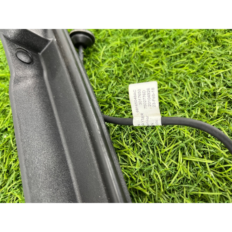 Датчик наклона крышки багажника (электрика / датчики) Jeep Grand Cherokee WK2 2018 3.6 68165048AC