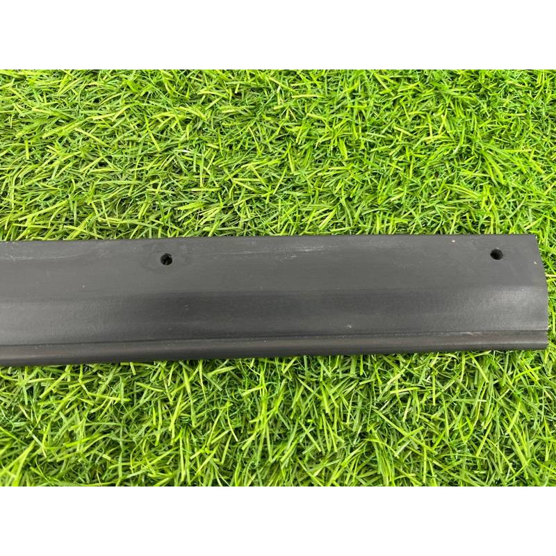 Уплотнитель проема багажника (кузов и элементы) Jeep Grand Cherokee WK2 2018 3.6 68170168AE