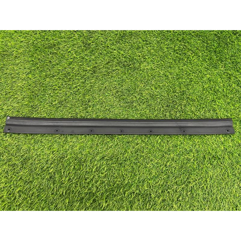 Уплотнитель проема багажника (кузов и элементы) Jeep Grand Cherokee WK2 2018 3.6 68170168AE