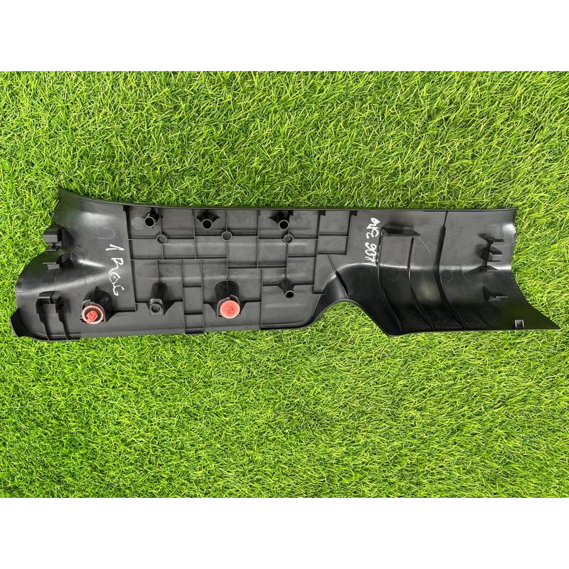 Накладка на порог (кузов и элементы) Nissan Rogue T32 2020 2.5 769537FR0A