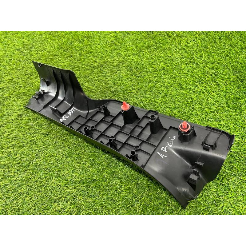 Накладка на порог (кузов и элементы) Nissan Rogue T32 2020 2.5 769537FR0A