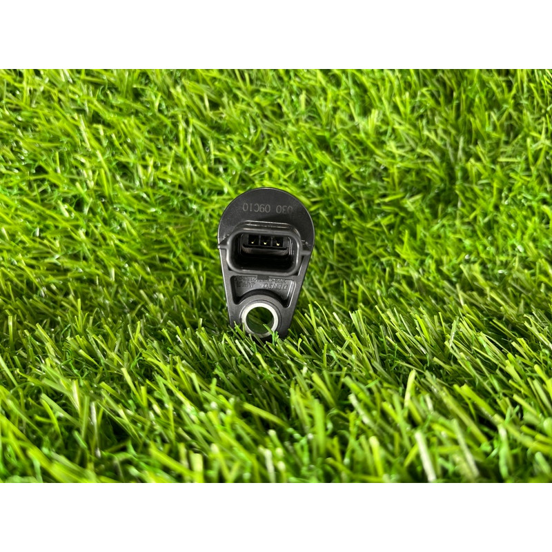 Датчик положения коленвала (электрика двигателя) Nissan Rogue T32 2020 2.5 23731-JA00C