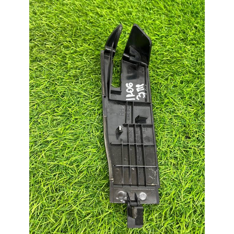 Накладка петли крышки багажника (салон) Nissan Rogue T32 2020 2.5 904406fl0a