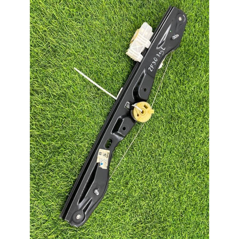 Механізм склопідйомника з мотором (кузов і елементи) BMW 3-series F30 2013 N47D20 51357281887