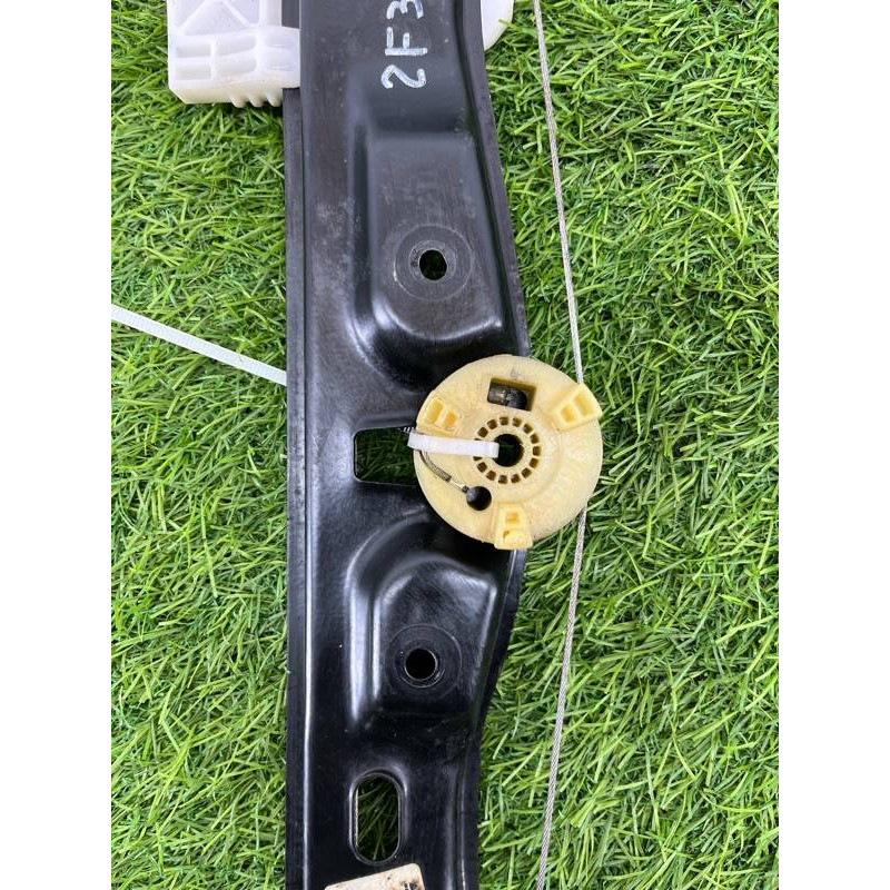 Механізм склопідйомника з мотором (кузов і елементи) BMW 3-series F30 2013 N47D20 51357281887