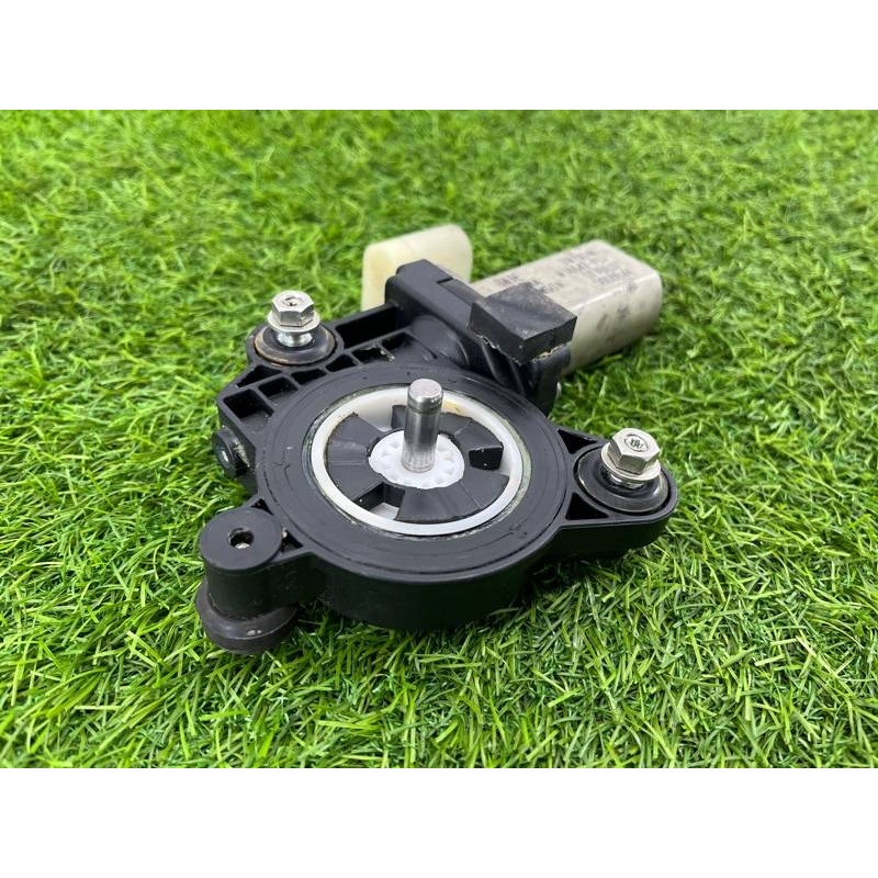 Мотор стеклоподъемника (электрика) BMW 3-series F30 2013 N47D20 67627341564