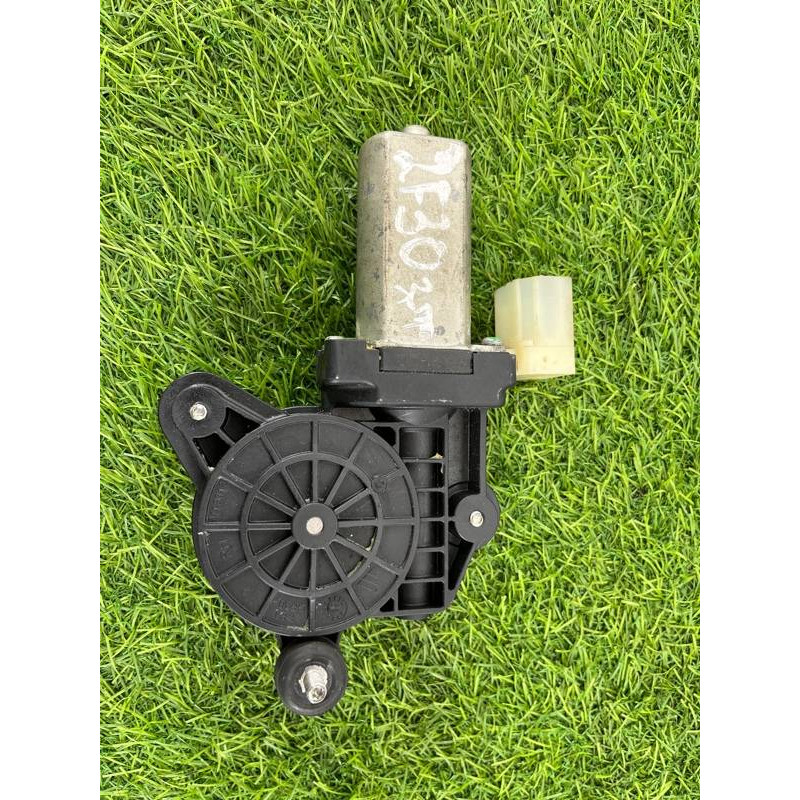 Мотор стеклоподъемника (электрика) BMW 3-series F30 2013 N47D20 67627341564