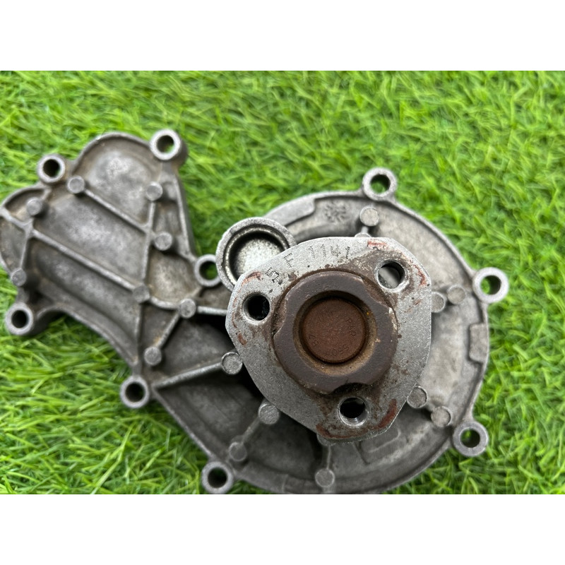 Помпа (система охлаждения) Volkswagen Touareg NF 2013 3.0 TDI CRCA 059121008J