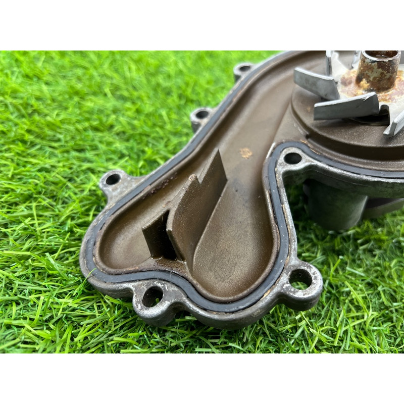 Помпа (система охлаждения) Volkswagen Touareg NF 2013 3.0 TDI CRCA 059121008J