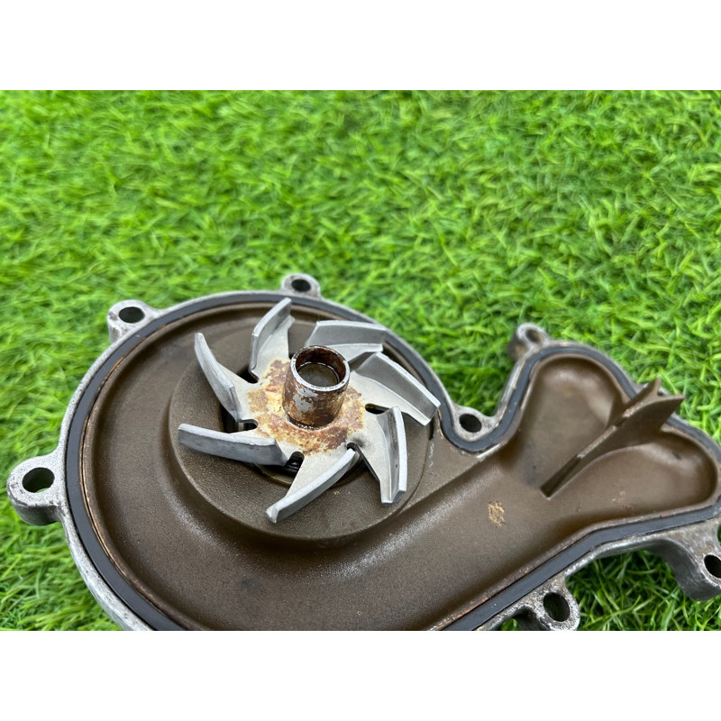 Помпа (система охлаждения) Volkswagen Touareg NF 2013 3.0 TDI CRCA 059121008J