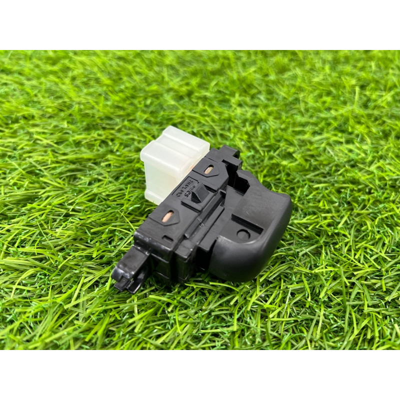 Кнопка стеклоподъемника (электрика / кнопки) Nissan Rogue T32 2020 2.5 25411-4CE0A