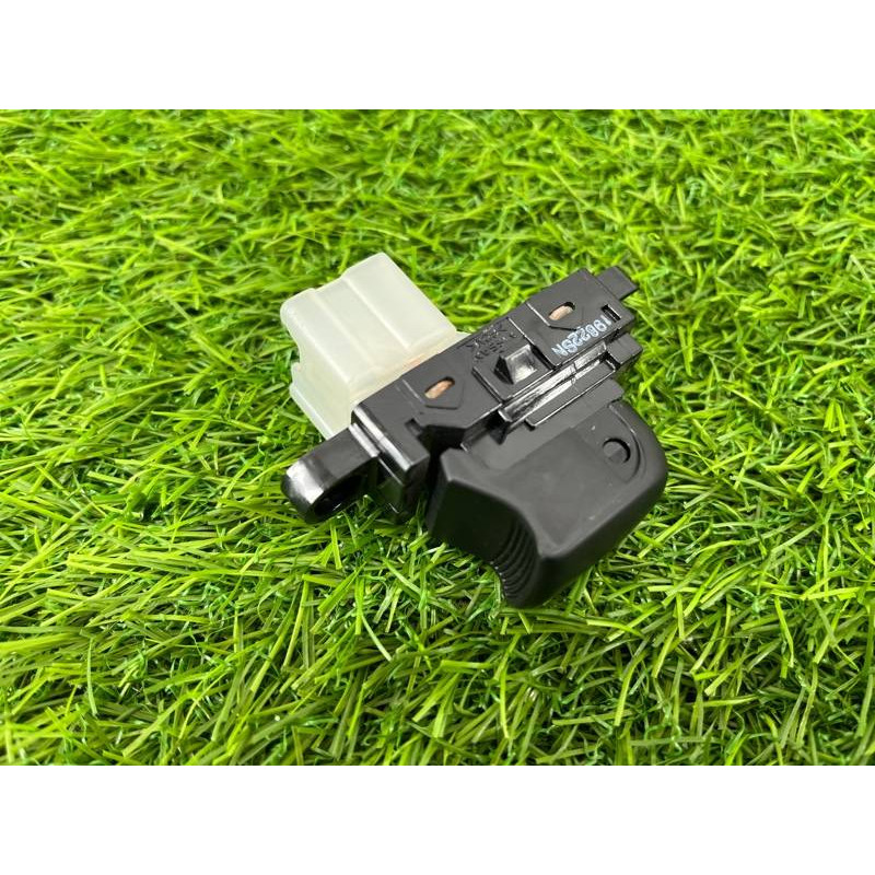 Кнопка стеклоподъемника (электрика / кнопки) Nissan Rogue T32 2020 2.5 25411-4CE0A