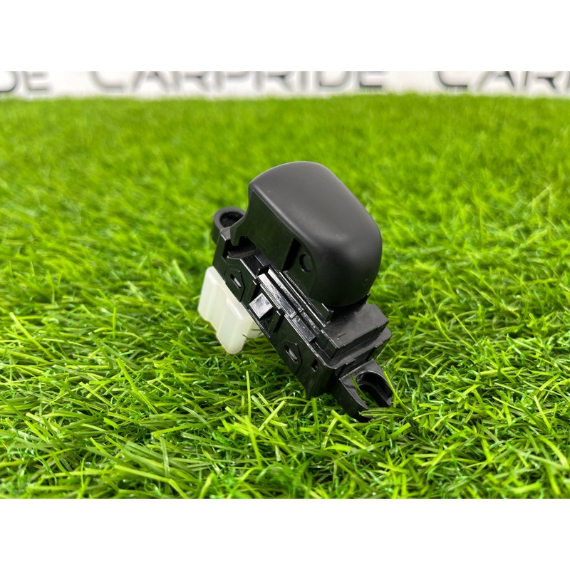 Кнопка стеклоподъемника (электрика / кнопки) Nissan Rogue T32 2020 2.5 25411-4CE0A
