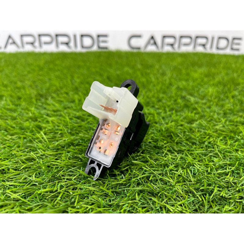 Кнопка стеклоподъемника (электрика / кнопки) Nissan Rogue T32 2020 2.5 25411-4CE0A