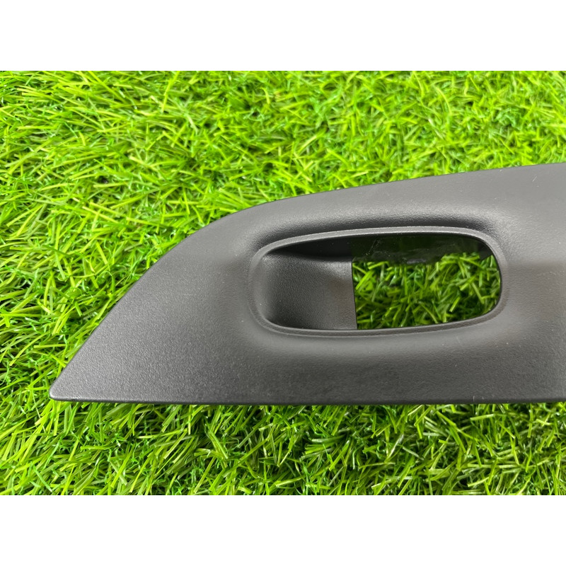 Накладка ручки внутренней (салон) Nissan Rogue T32 2020 2.5 82961-4CE0A