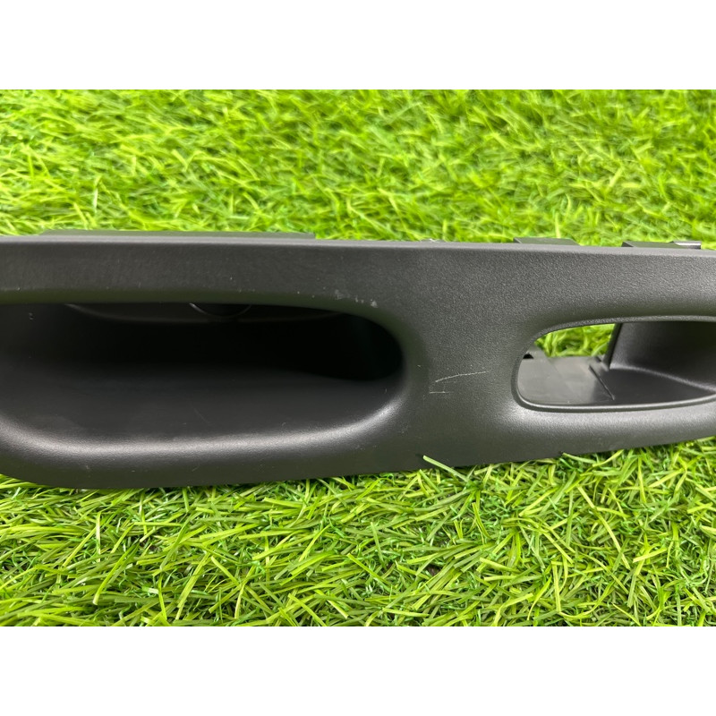 Накладка ручки внутренней (салон) Nissan Rogue T32 2020 2.5 82961-4CE0A