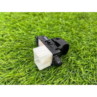 Кнопка склопідйомника