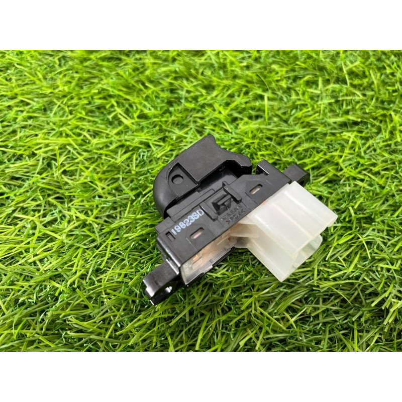 Кнопка стеклоподъемника (электрика / кнопки) Nissan Rogue T32 2020 2.5 254114CE0A