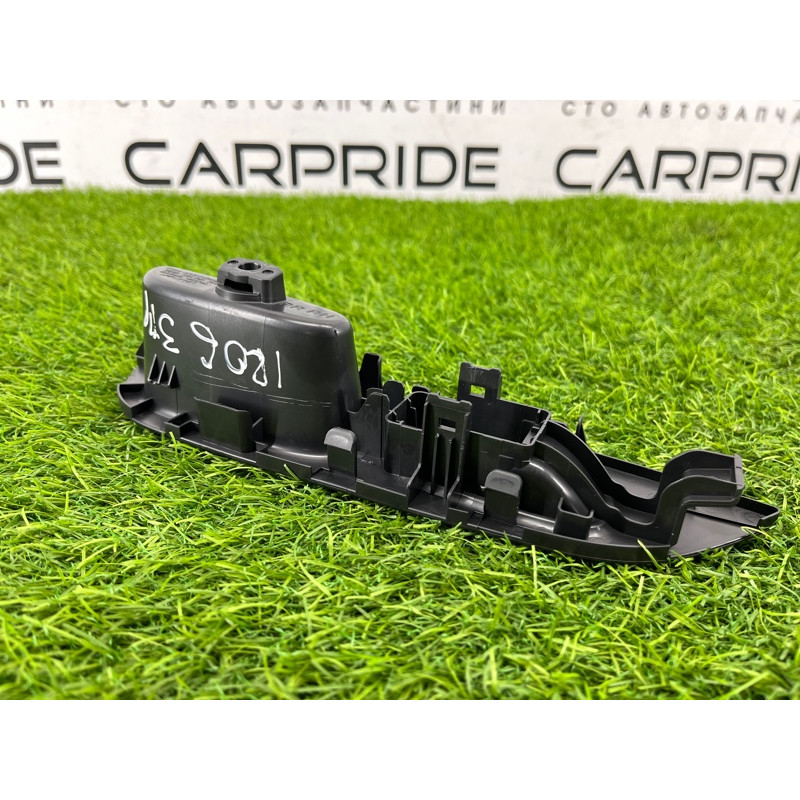 Накладка ручки внутренней (салон) Nissan Rogue T32 2020 2.5 829604ce0a