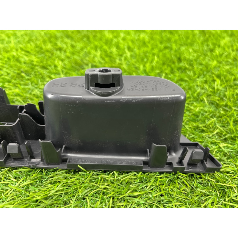 Накладка ручки внутренней (салон) Nissan Rogue T32 2020 2.5 829604ce0a