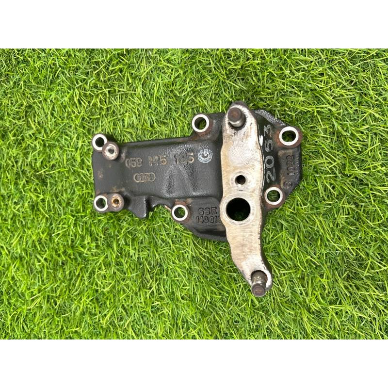 Кронштейн крепление турбины (кронштейны двигателя) Volkswagen Touareg NF 2013 3.0 TDI CRCA 059145195AE