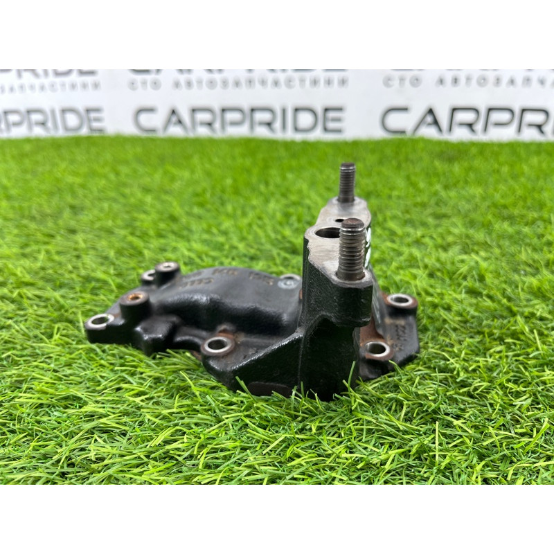 Кронштейн крепление турбины (кронштейны двигателя) Volkswagen Touareg NF 2013 3.0 TDI CRCA 059145195AE