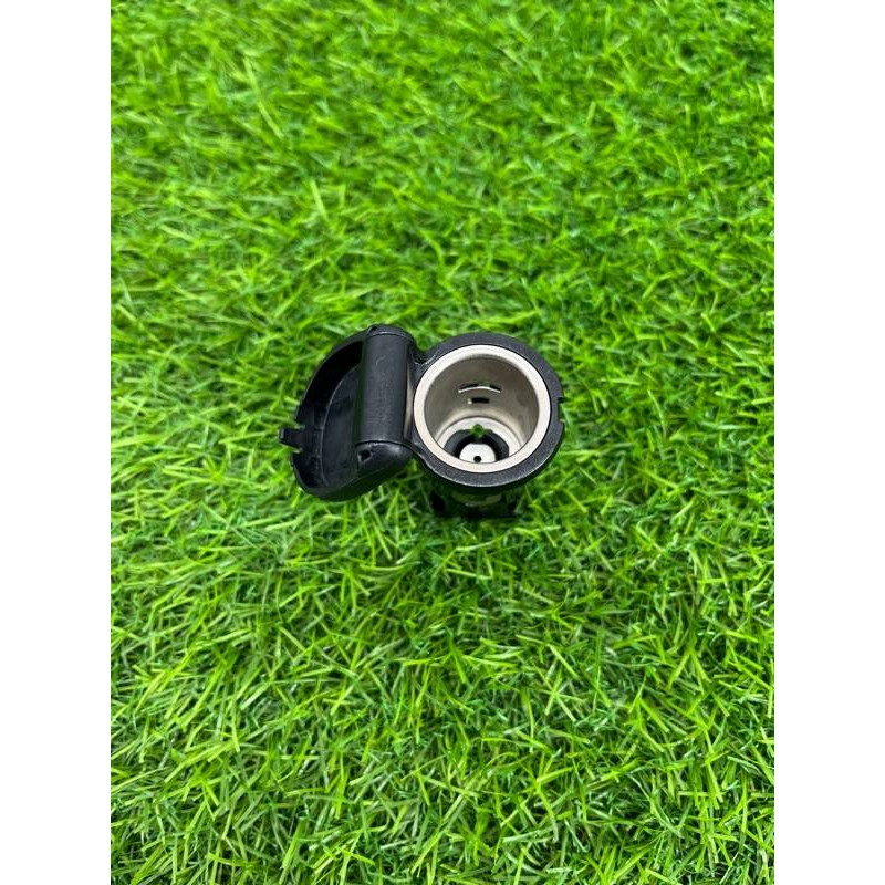 Розетка (электрика) Nissan Rogue T32 2020 2.5 253316FR0A