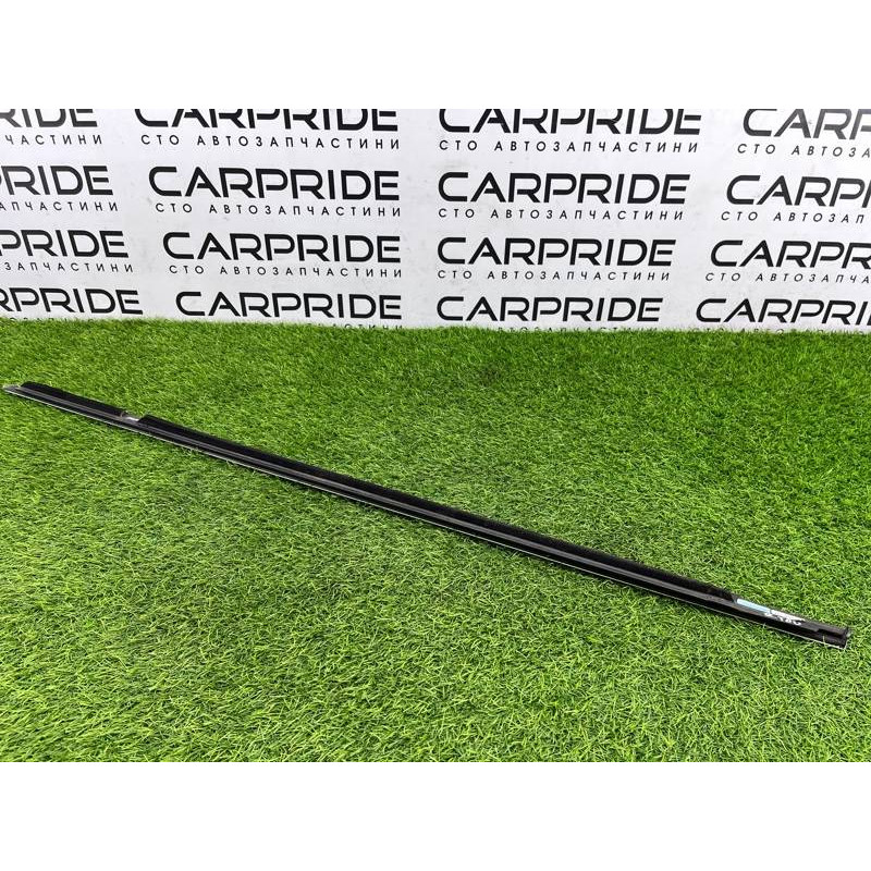 Молдинг скла (кузов і елементи) Volkswagen Touareg NF 2013 3.0 TDI CRCA 7P0837476H7Z7