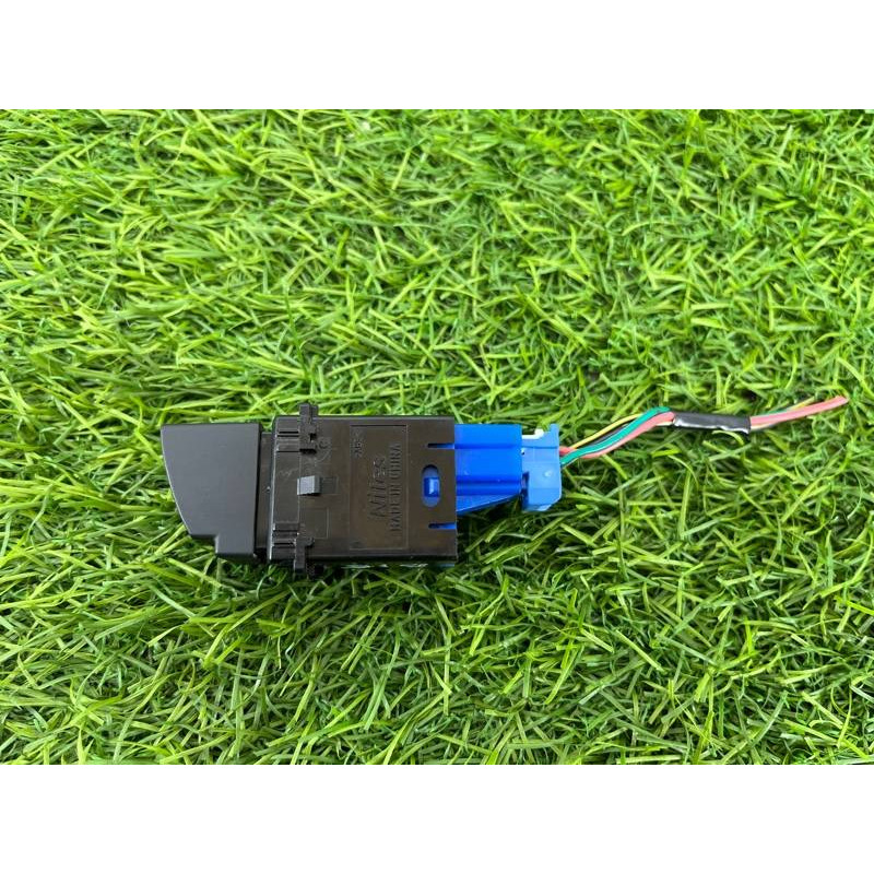 Кнопка асиссистента смены полосы (электрика / кнопки) Subaru OUTBACK B15 83002AL13A