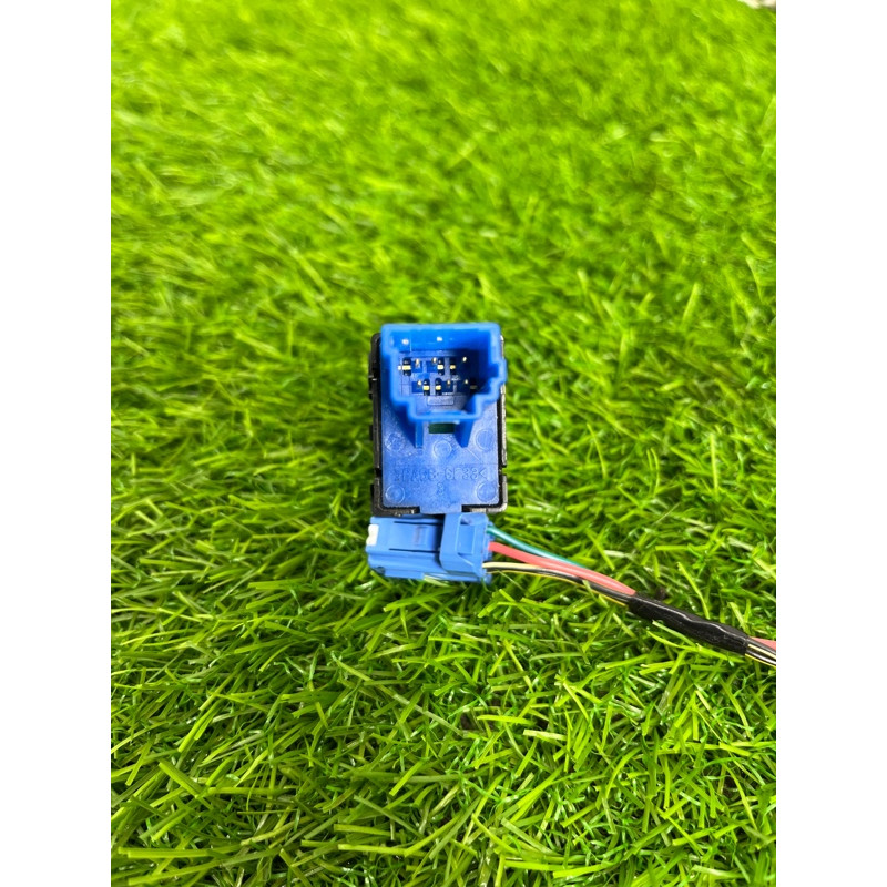 Кнопка асиссистента смены полосы (электрика / кнопки) Subaru OUTBACK B15 83002AL13A