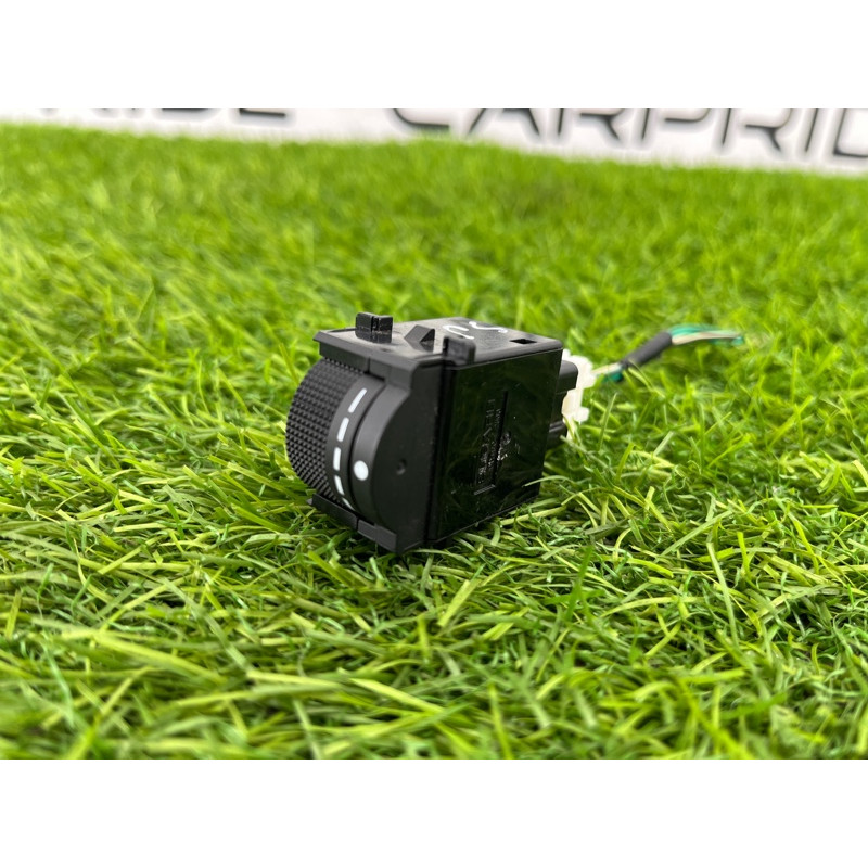 Кнопка освещения панели приборов (электрика / кнопки) Subaru Forester SJ 83002AL000