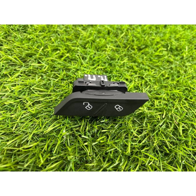 Кнопка блокировки центрального замка (электрика / кнопки) Volkswagen Tiguan 5N 2018 5NA962126WHS