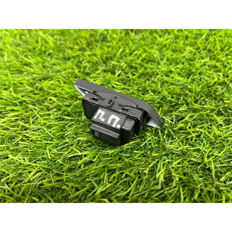 Кнопка блокировки центрального замка (электрика / кнопки) Volkswagen Tiguan 5N 2018 5NA962126WHS