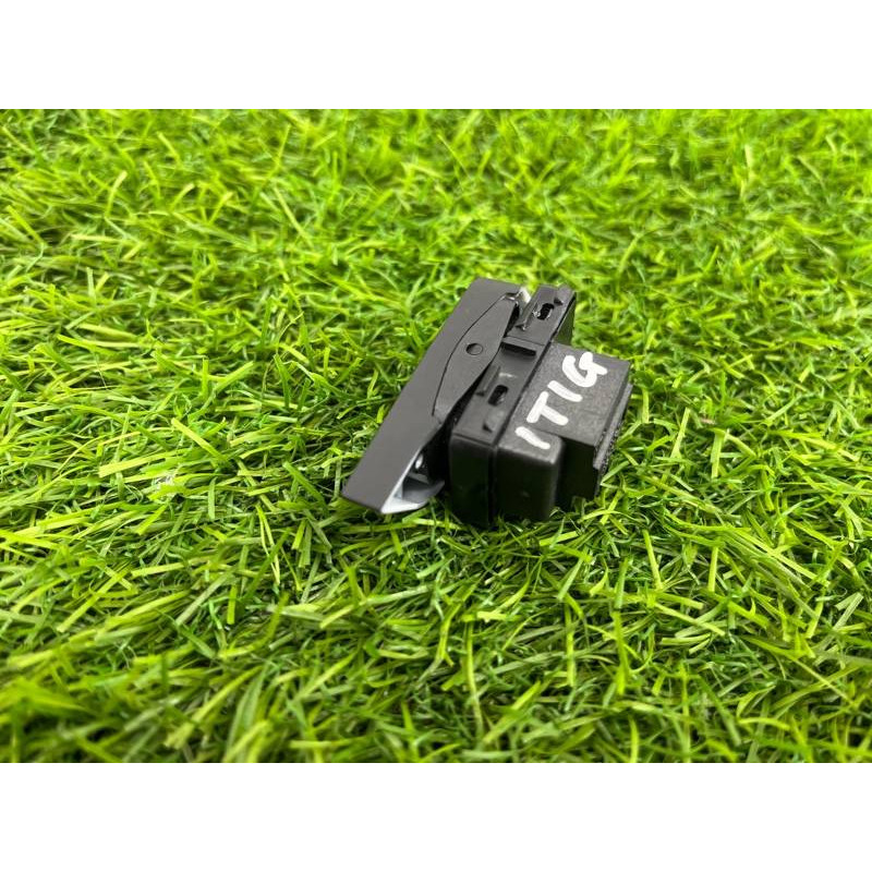 Кнопка блокировки центрального замка (электрика / кнопки) Volkswagen Tiguan 5N 2018 5NA962126WHS