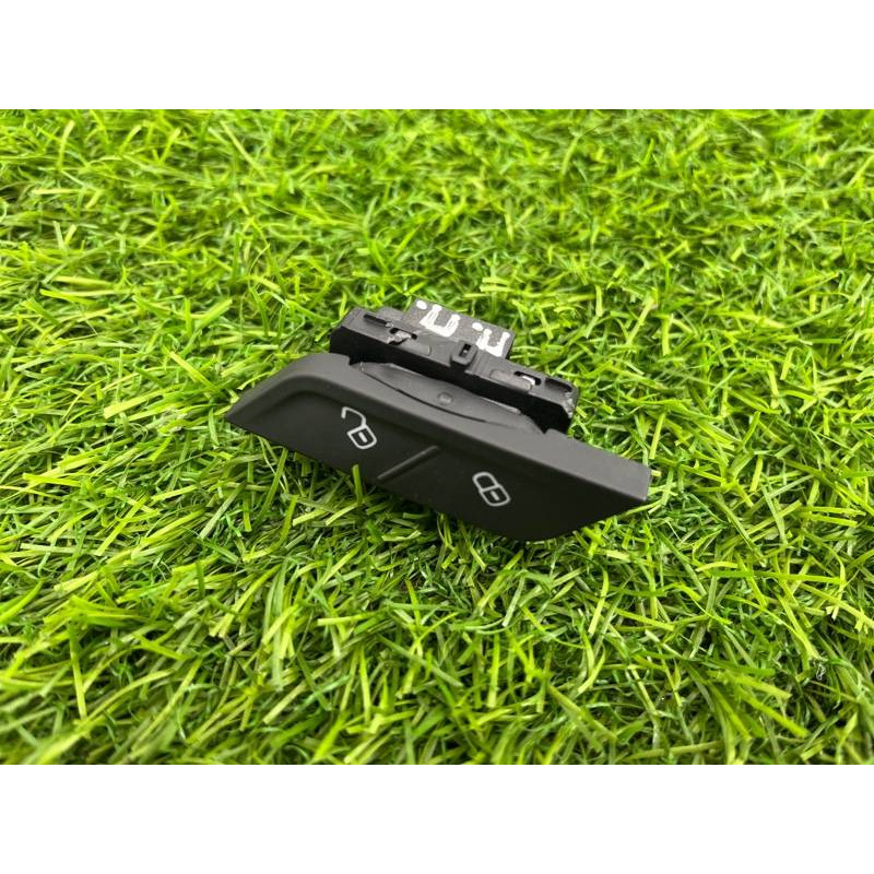 Кнопка блокировки центрального замка (электрика / кнопки) Volkswagen Tiguan 5N 2018 5NA962126WHS