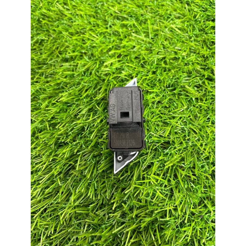 Кнопка блокировки центрального замка (электрика / кнопки) Volkswagen Tiguan 5N 2018 5NA962126WHS