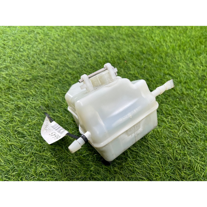 Бачок тормозной жидкости (тормозная система) BMW 3-series E90 2006 N46B20 0335086654