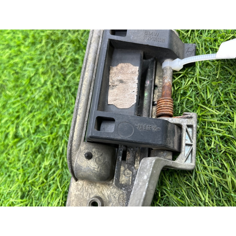 Ручка двери внешняя (кузов и элементы) BMW 5-series E34 51228138952