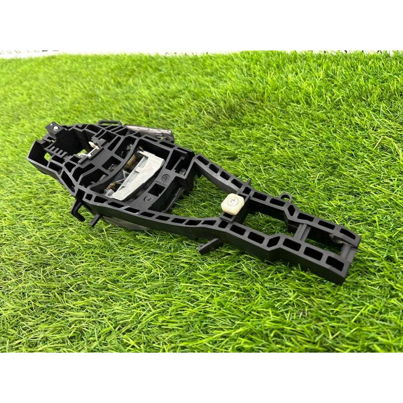 Кронштейн ручки двери (кузов и элементы) BMW 3-series F30 2013 N20B20 51217242567