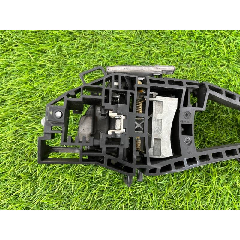 Кронштейн ручки двери (кузов и элементы) BMW 3-series F30 2013 N20B20 51217242567
