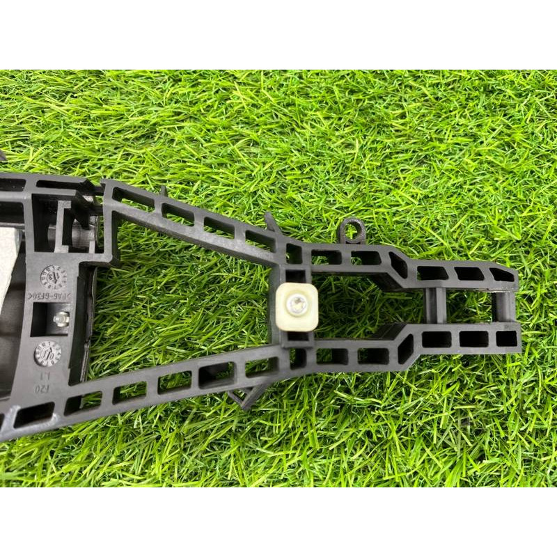 Кронштейн ручки двери (кузов и элементы) BMW 3-series F30 2013 N20B20 51217242567