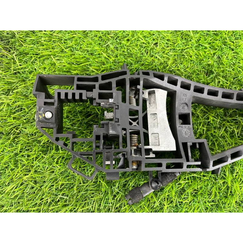 Кронштейн ручки двери (кузов и элементы) BMW 3-series F30 2013 N20B20 51217242568