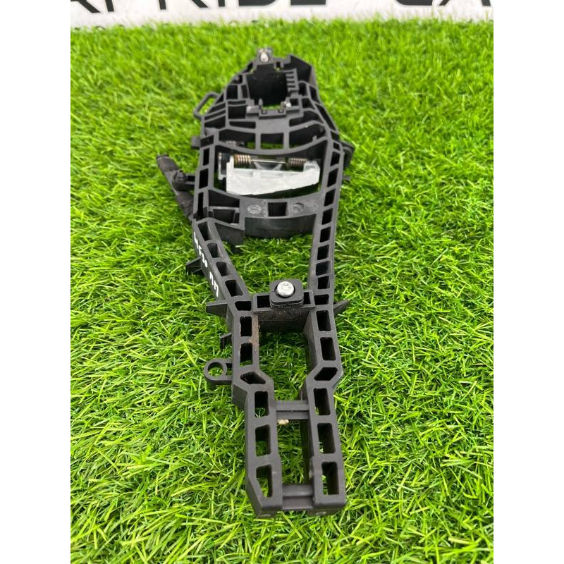 Кронштейн ручки двери (кузов и элементы) BMW 3-series F30 2013 N20B20 51217242568