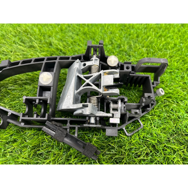 Кронштейн ручки двери (кузов и элементы) BMW 3-series F30 2013 N20B20 51217242568