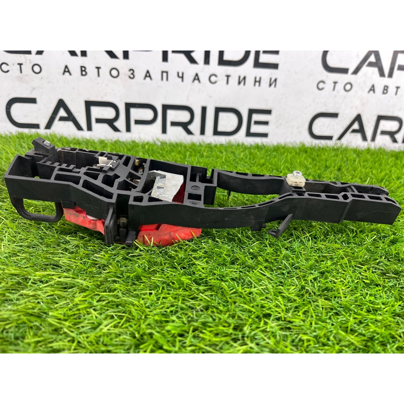 Кронштейн ручки дверей (кузов і елементи) BMW 3-series F30 2013 N26B20 51217242567